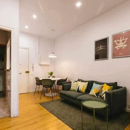 Cozy & Central Apartment Barcelona Exterior photo